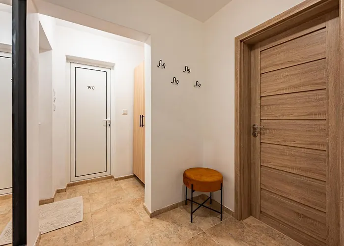 Διαμέρισμα Next To Sea Garden Suitable For 4 Persons