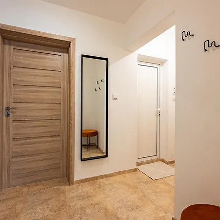 Апартаменты Next To Sea Garden Suitable For 4 Persons