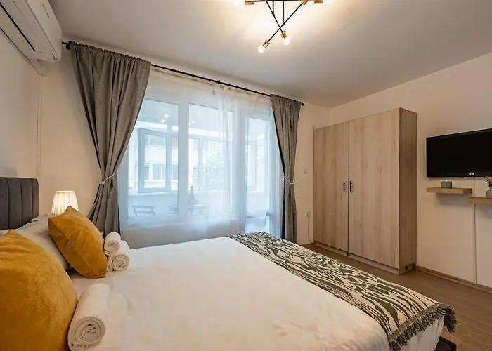 Apartment Next To Sea Garden Suitable For 4 Persons