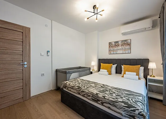 Next To Sea Garden Suitable For 4 Persons * Varna