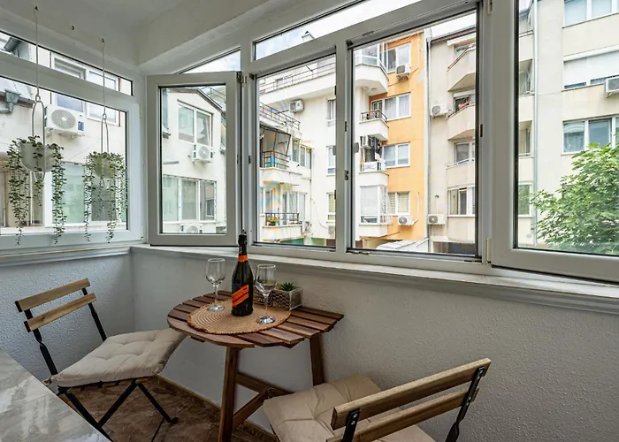 Next To Sea Garden Suitable For 4 Persons *