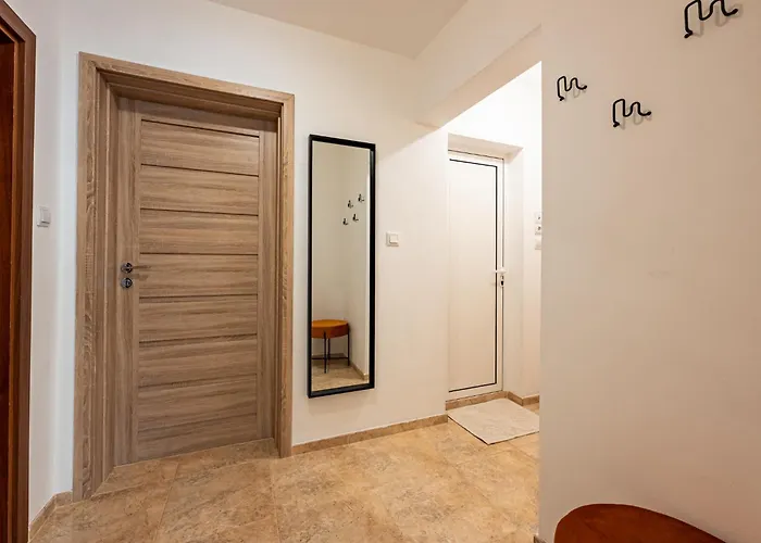 Apartment Next To Sea Garden Suitable For 4 Persons